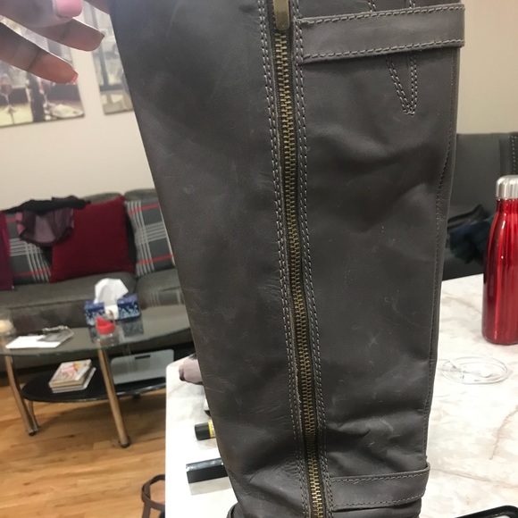 Grey boots - Picture 2 of 3